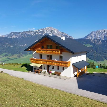 Maierlhof Villa ไอค์ ภายนอก รูปภาพ