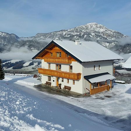 Maierlhof Villa ไอค์ ภายนอก รูปภาพ